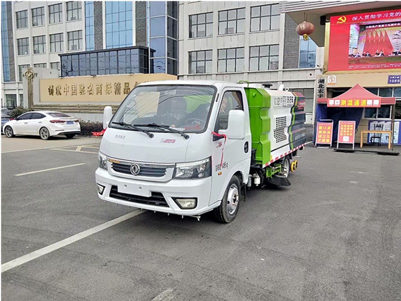 3方洗掃車左45度圖片