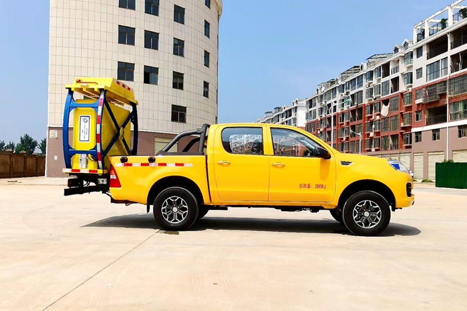 福田皮卡防撞緩沖車2