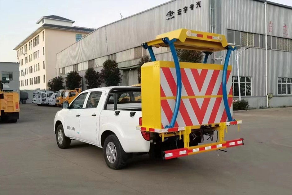 江鈴防撞緩沖車(chē)05